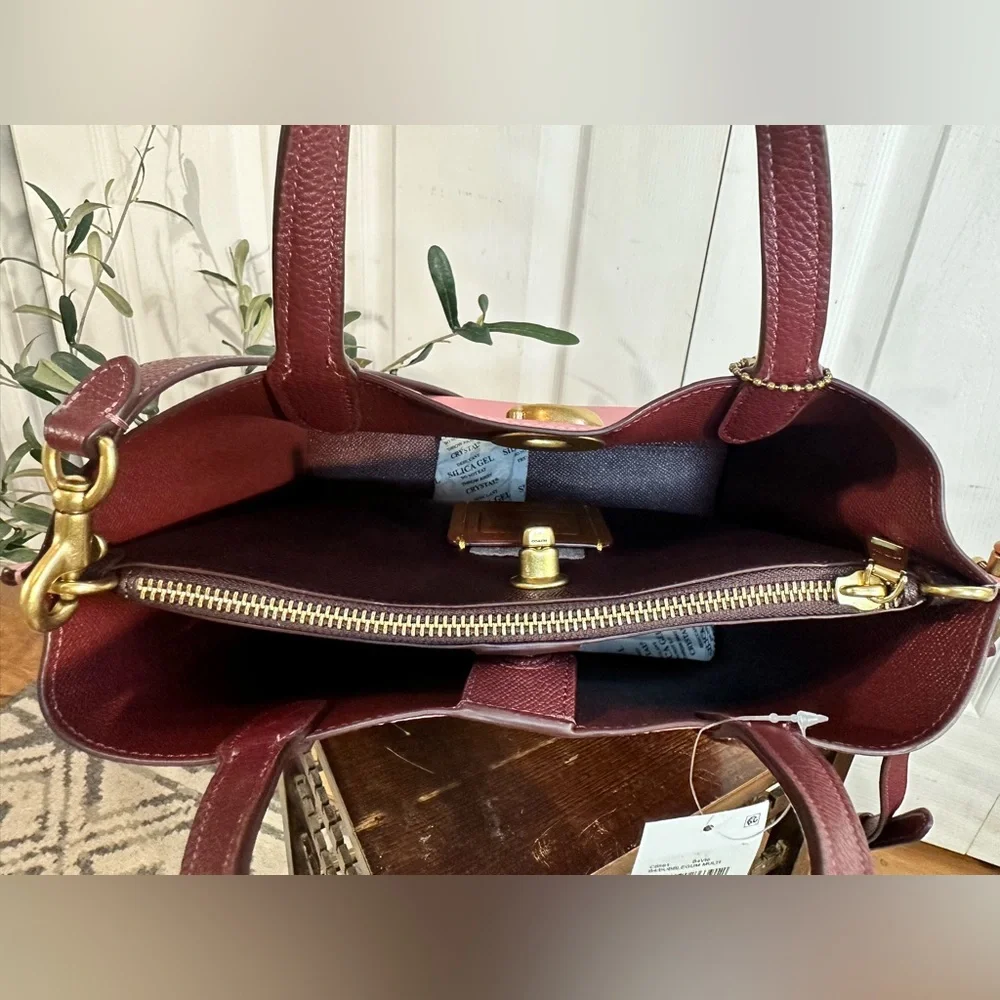 Coach Willow tote 24 colorblock pink purple crossbody convertible - Picture 11 of 16
